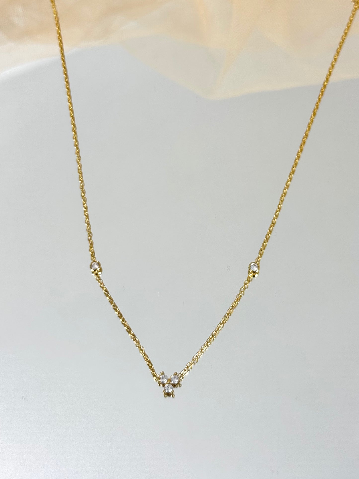 timeless jewellery, perfect gift for her, elegant necklace, charm necklace, best gift for her, classic gold chain necklace, stylish gift, statement necklace, versatile necklace, necklace Australia, y-shaped necklace, link chain necklace, necklace with minimal stones, simple necklace, dainty necklace