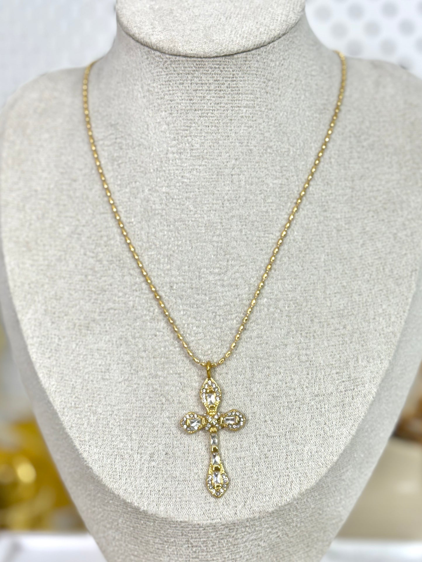 timeless jewellery, perfect gift for her, elegant necklace, charm necklace, best gift for her, classic gold chain necklace, stylish gift, statement necklace, versatile necklace, necklace Australia, y-shaped necklace, link chain necklace, necklace with minimal stones, simple necklace, dainty necklace, faith necklace, cross necklace, necklace with cross pendant