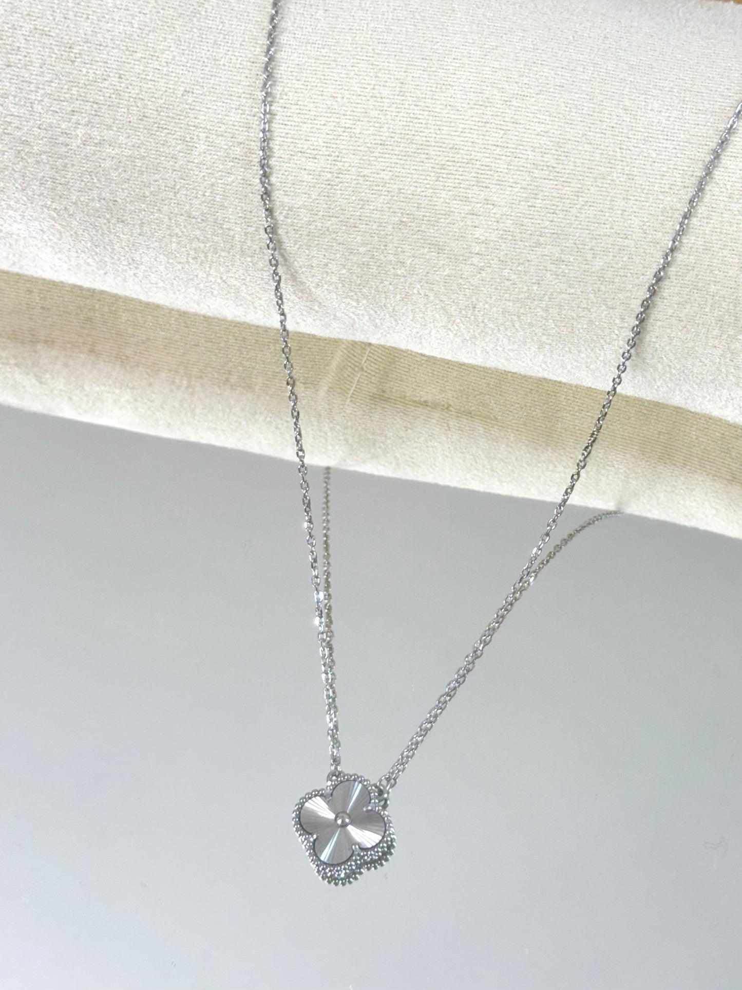 clover necklace, silver clover, plain clover, simple clover necklace, clover jewellery, clover australia