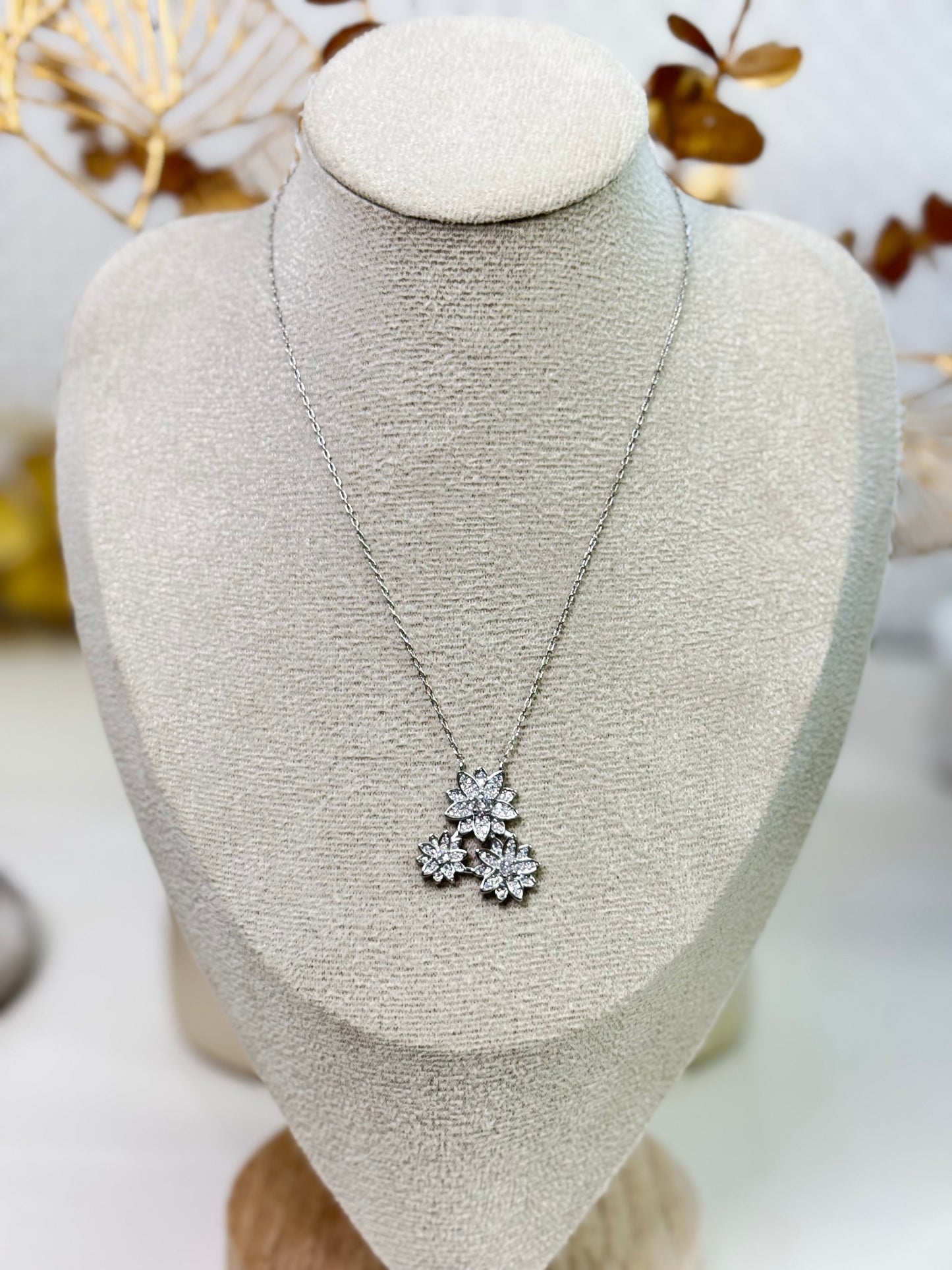 Timeless Jewellery, Simple Necklace, Perfect Gift for Her
Elegant Necklace, Dainty Jewelry, Classic Silver Chain, Fashion Accessories
Sleek Necklace, Trendy Jewellery, Lightweight Chain, Stylish Gift Idea
Statement Necklace, Modern Jewellery, Versatile Chain, Women's Fashion Necklace
Luxury Necklace, Hypoallergenic Jewellery, Durable Chain, Non-Tarnish Necklace
Chic Necklace, Birthday Gift, Anniversary Jewellery, Must-Have Accessory