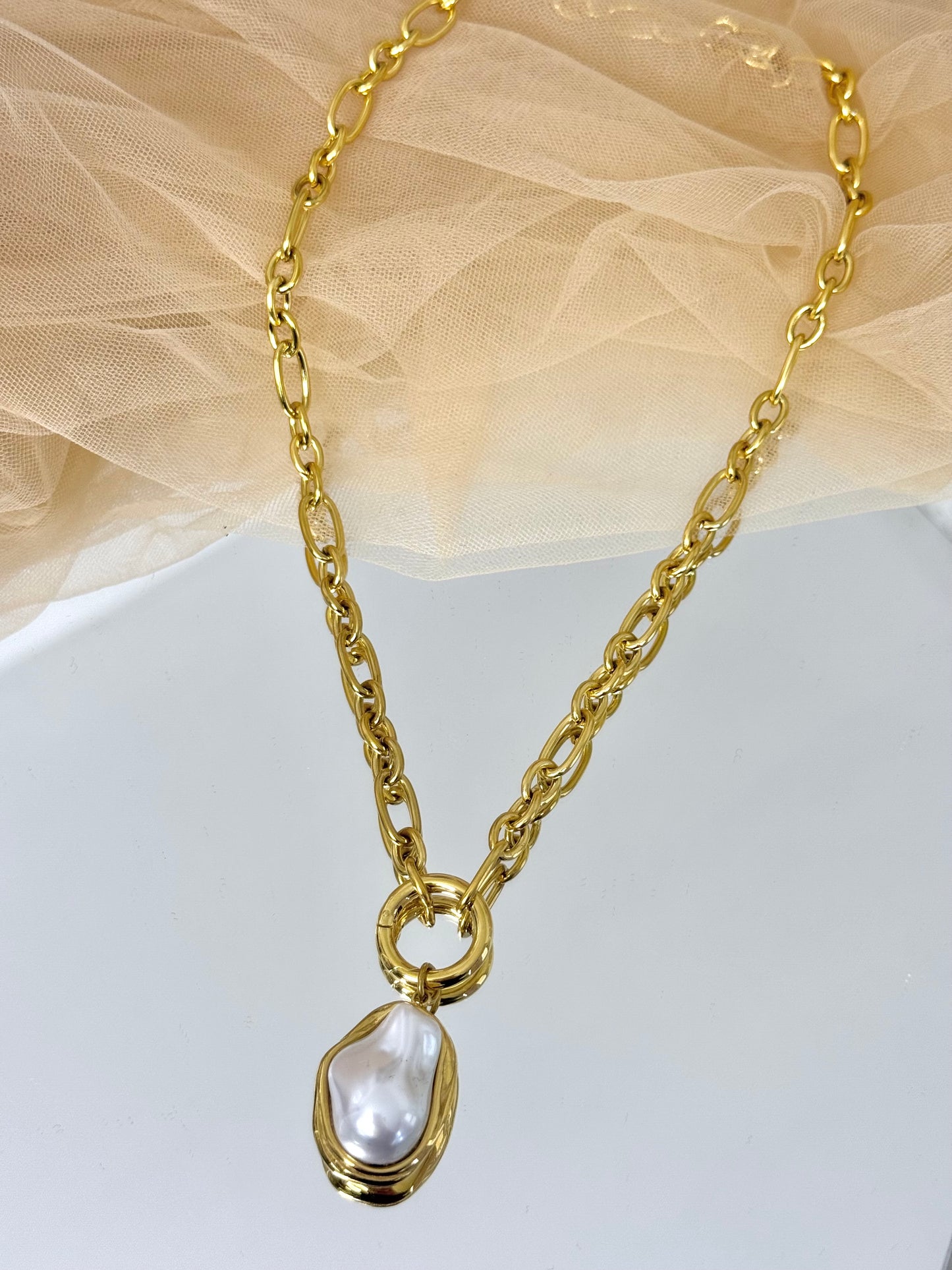 charm necklace, best gift for her, statement necklace, link chain necklace with pearl, link chain necklace, necklace with statement pendant, bold pendant