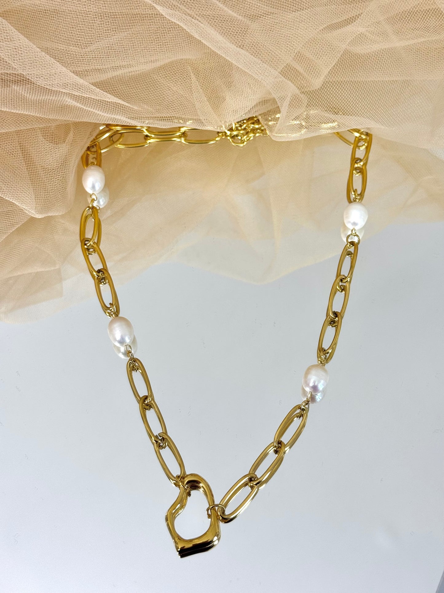 cute necklace, charm necklace, best gift for her, pearl necklace, link chain necklace with pearl, link chain necklace, necklace with charming pendant