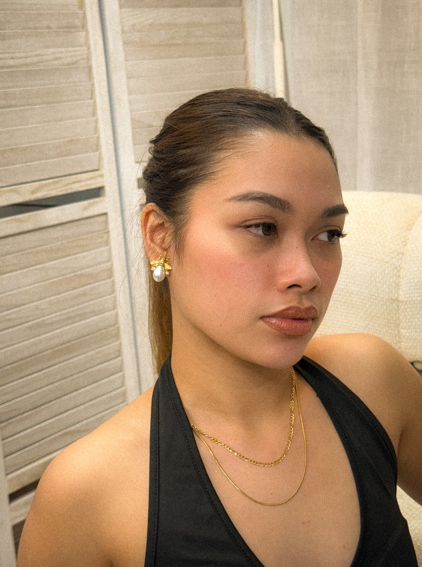 gold necklace, timeless jewellery, perfect gift for her, elegant necklace, charm necklace, best gift for her, classic gold chain necklace, stylish gift, statement necklace, versatile necklace, necklace Australia, link chain necklace, interlocking pendant necklace, y-shaped necklace, necklace with stone pendant, necklace with bold pendant, pendant with stones, necklace with gem pendant, gem necklace, layered necklace