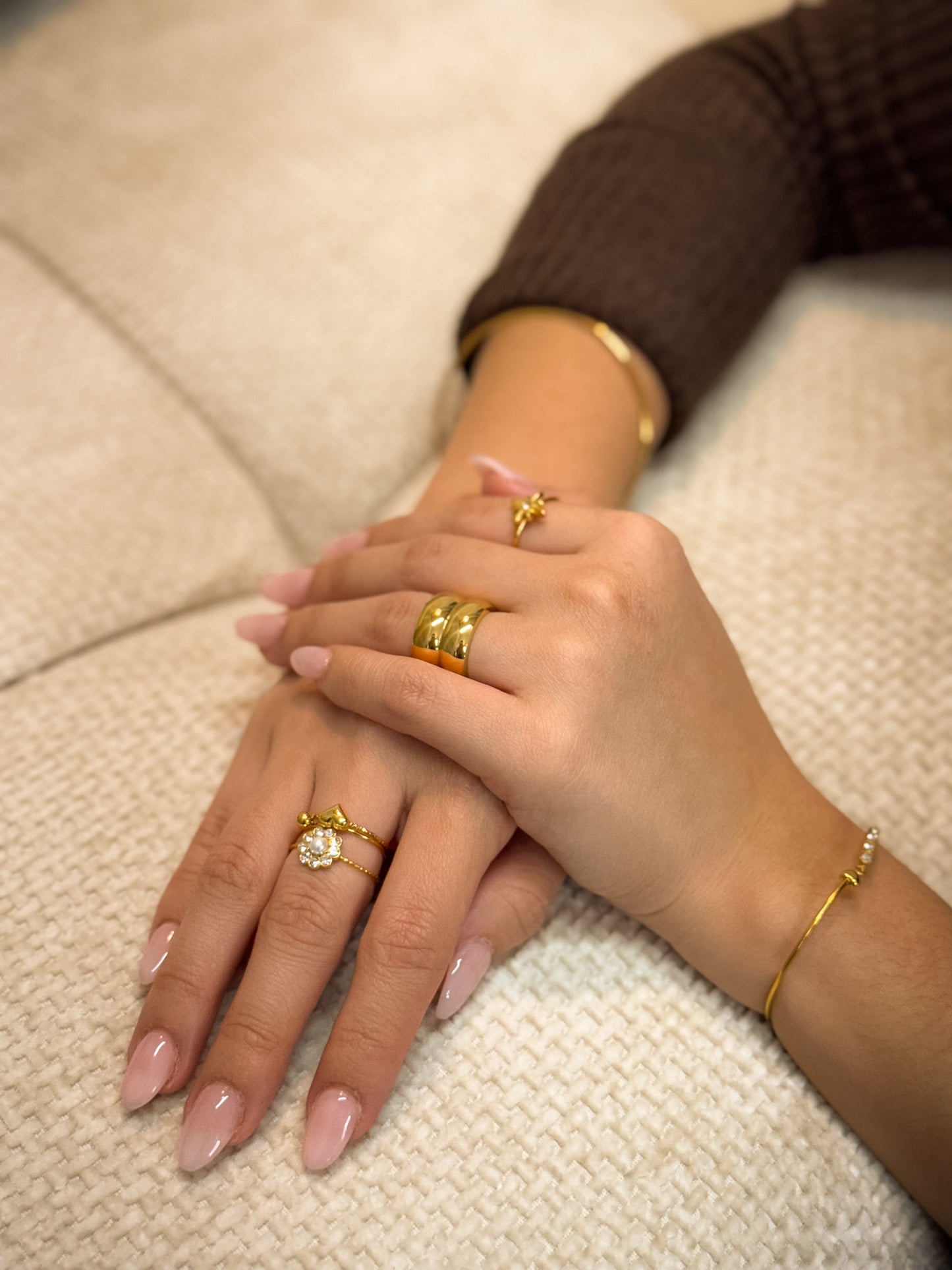 gold ring, minimalist design ring, formal wear, jewellery for occasion, gift idea for her, cute bracelet, dainty ring, elegant ring, dainty, unique ring, cute rings set, ball design ring, flower design ring, heart design ring, simple ring, ring with stones