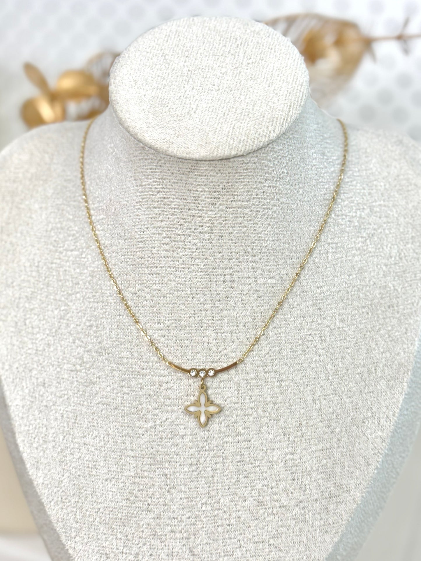 star necklace, clover necklace, unique necklace, charm necklace, simple necklace aus, jewellery australia