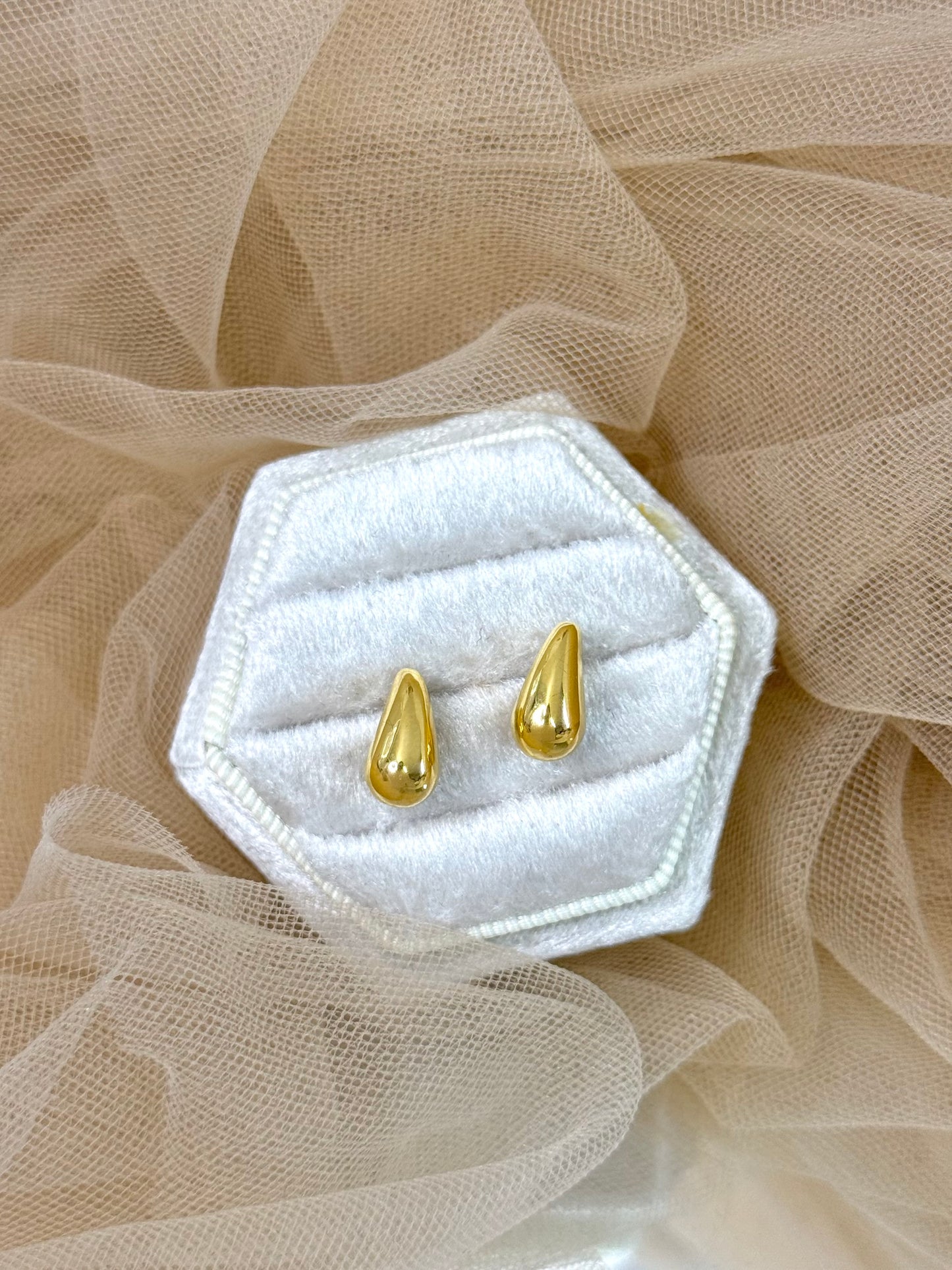 teardrop small, mini teardrop earrings, tear drop earrings, extra small teardrop earrings