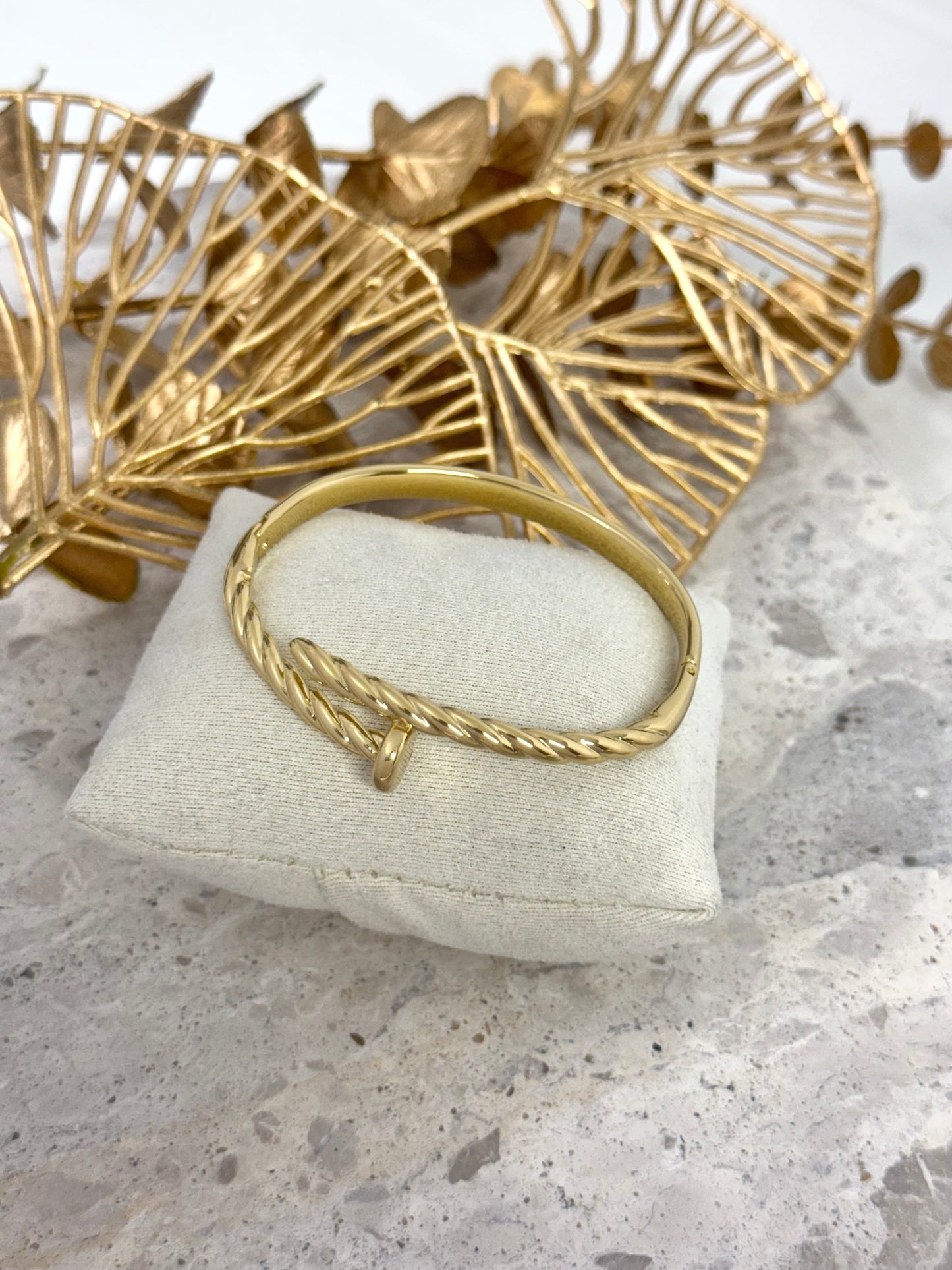 nail bangle, twisted design, twisted bangle, jewellery twisted, nail jewellery, nail design jewellery