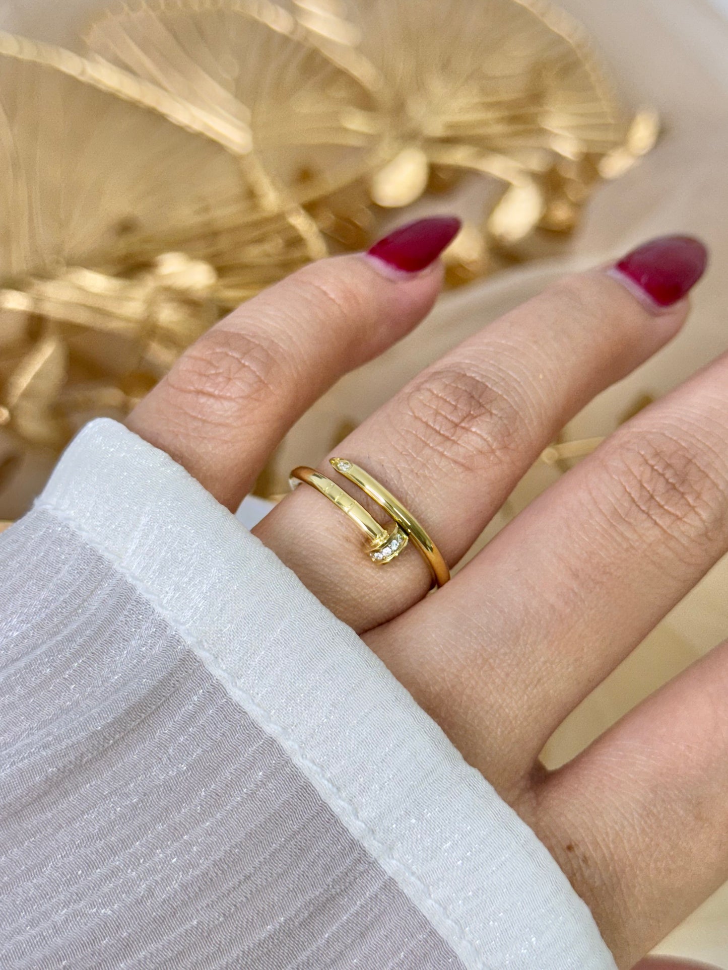 twisted nail design ring, unique design ring, elegant ring, cute ring, minimal ring, ring with stone