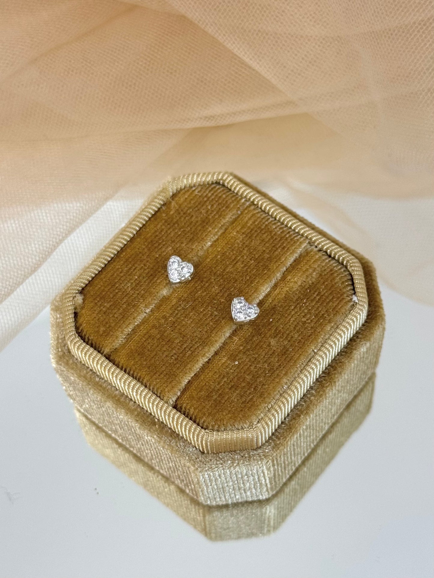 heart-shaped earrings white gold earrings, simple earrings