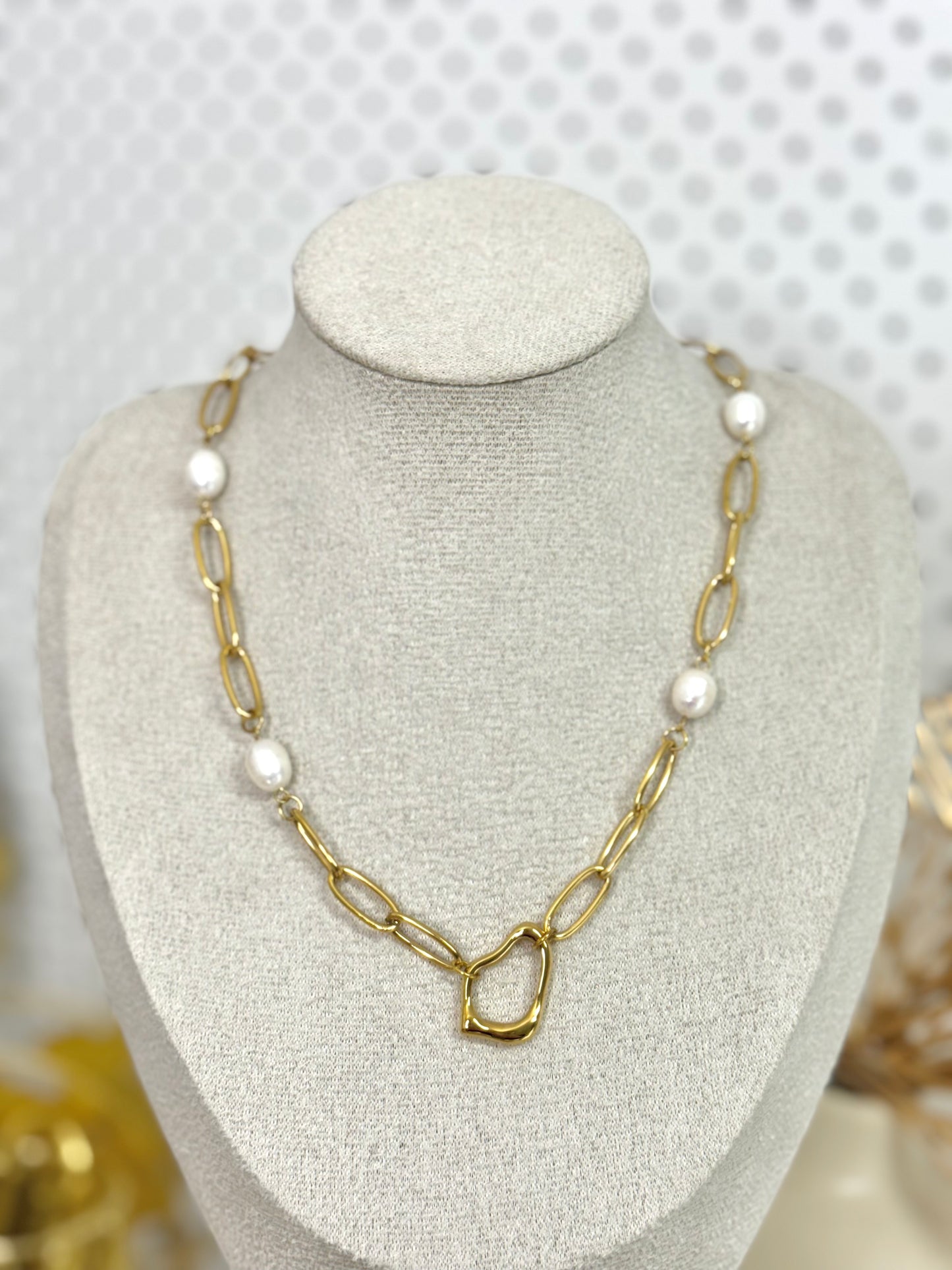 cute necklace, charm necklace, best gift for her, pearl necklace, link chain necklace with pearl, link chain necklace, necklace with charming pendant