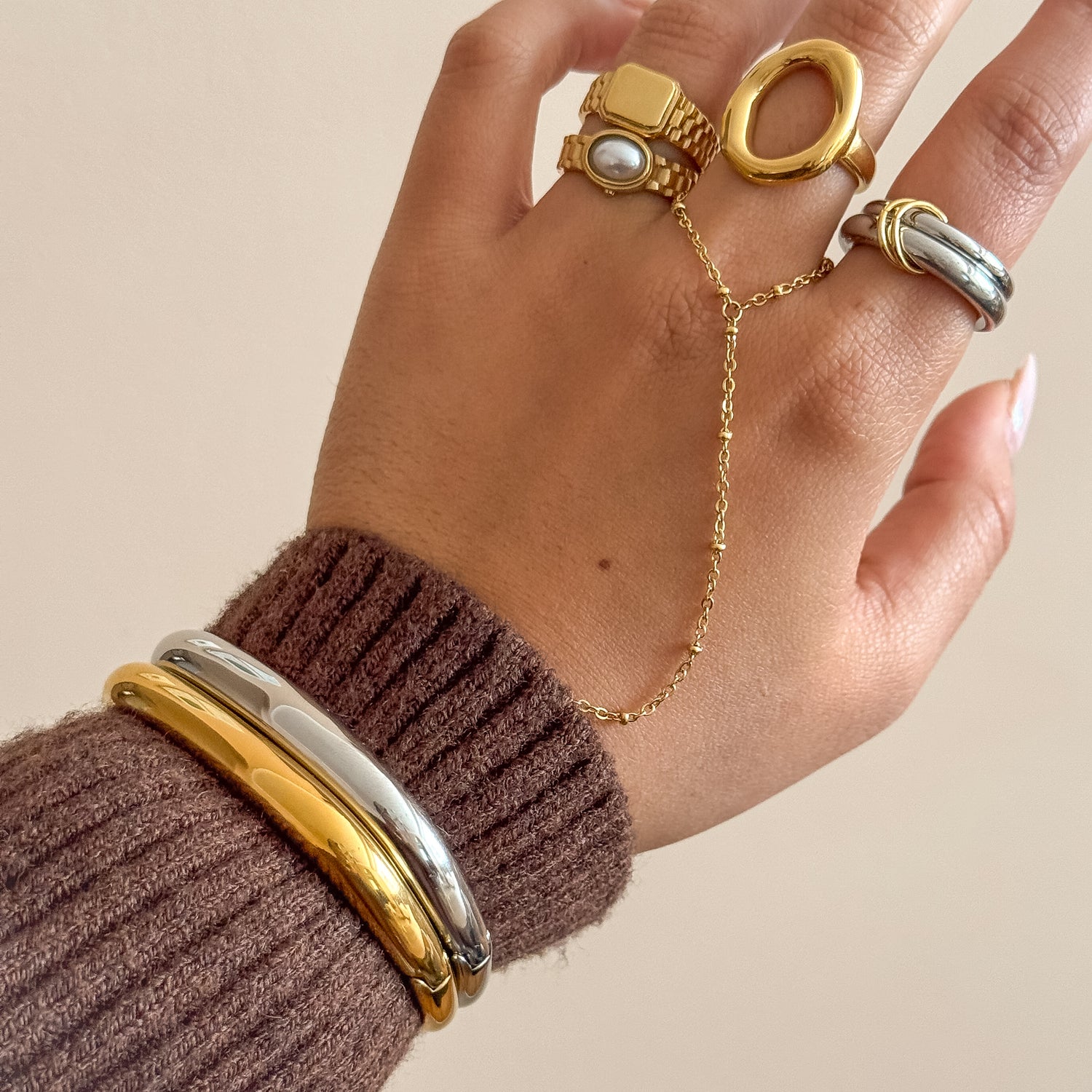 BANGLES