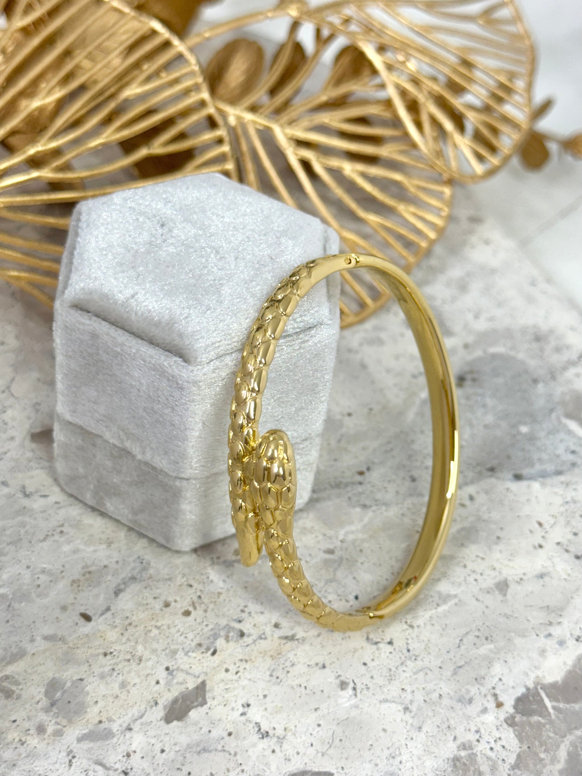 serpent bangle, snake  bangle, snake jewellery, serpent jewellery