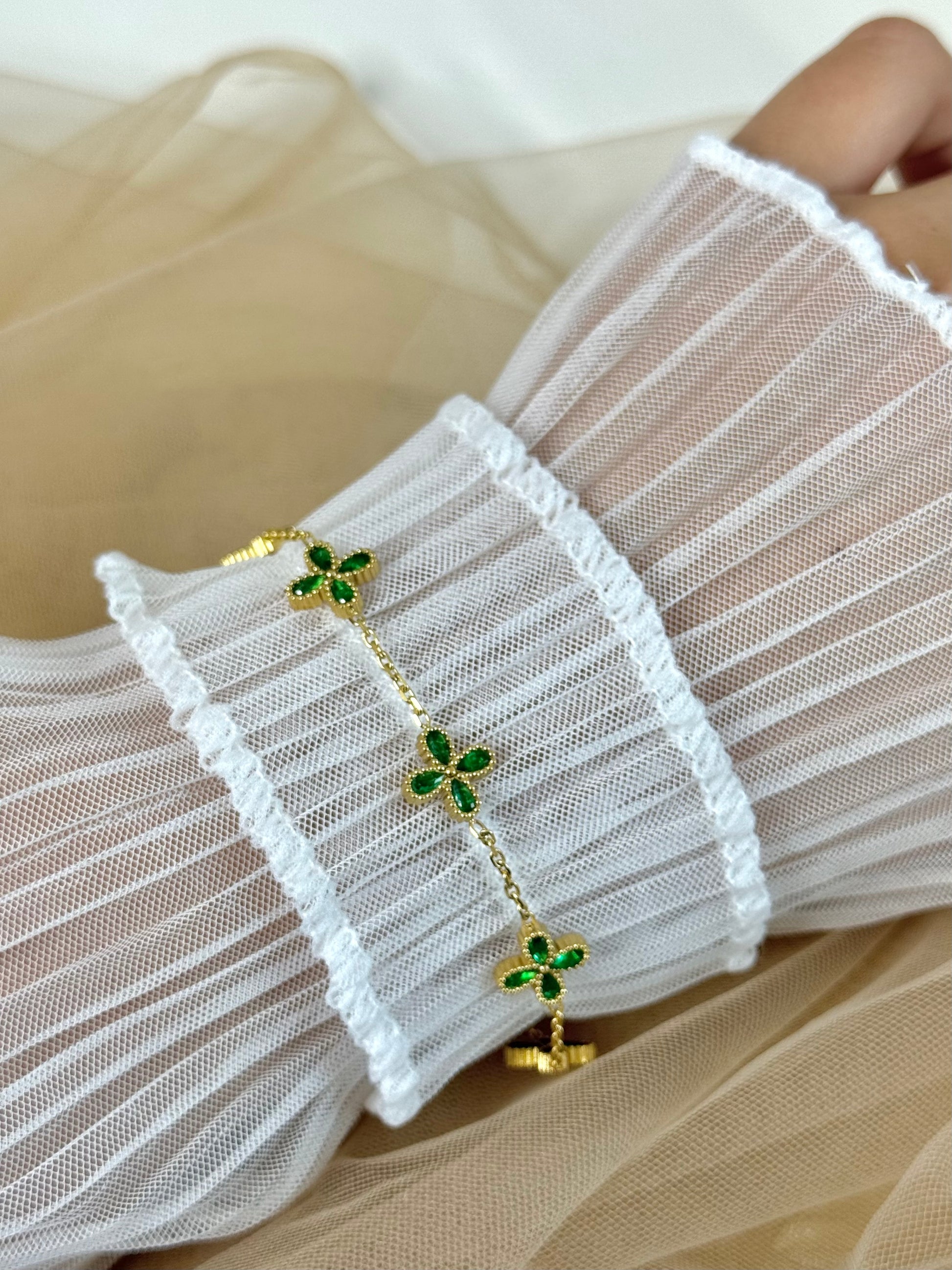 thin clover bracelet, four cleaf bracelet, thin bracelet, minimalist bracelet
