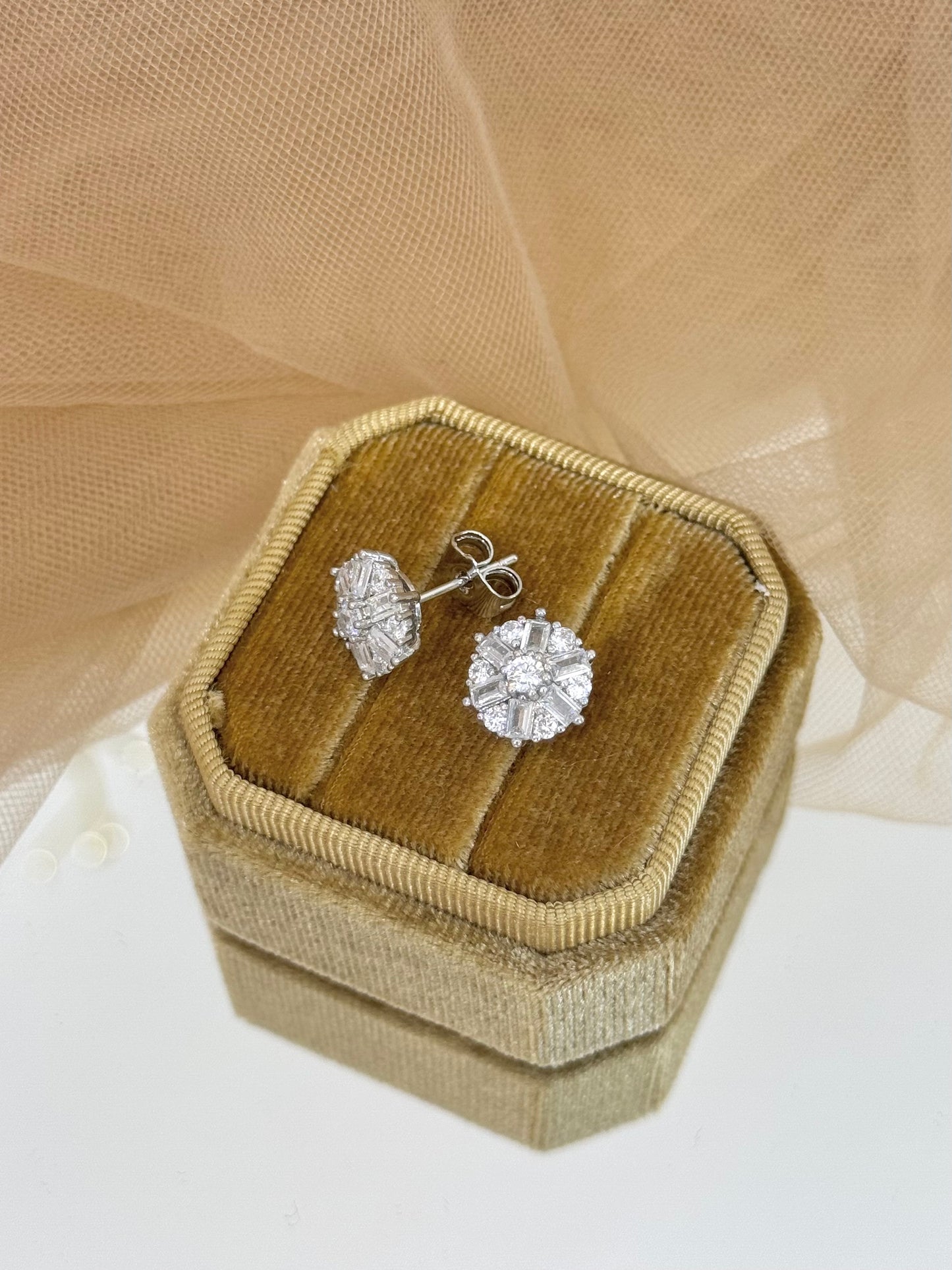 White Gold Earrings 4551
