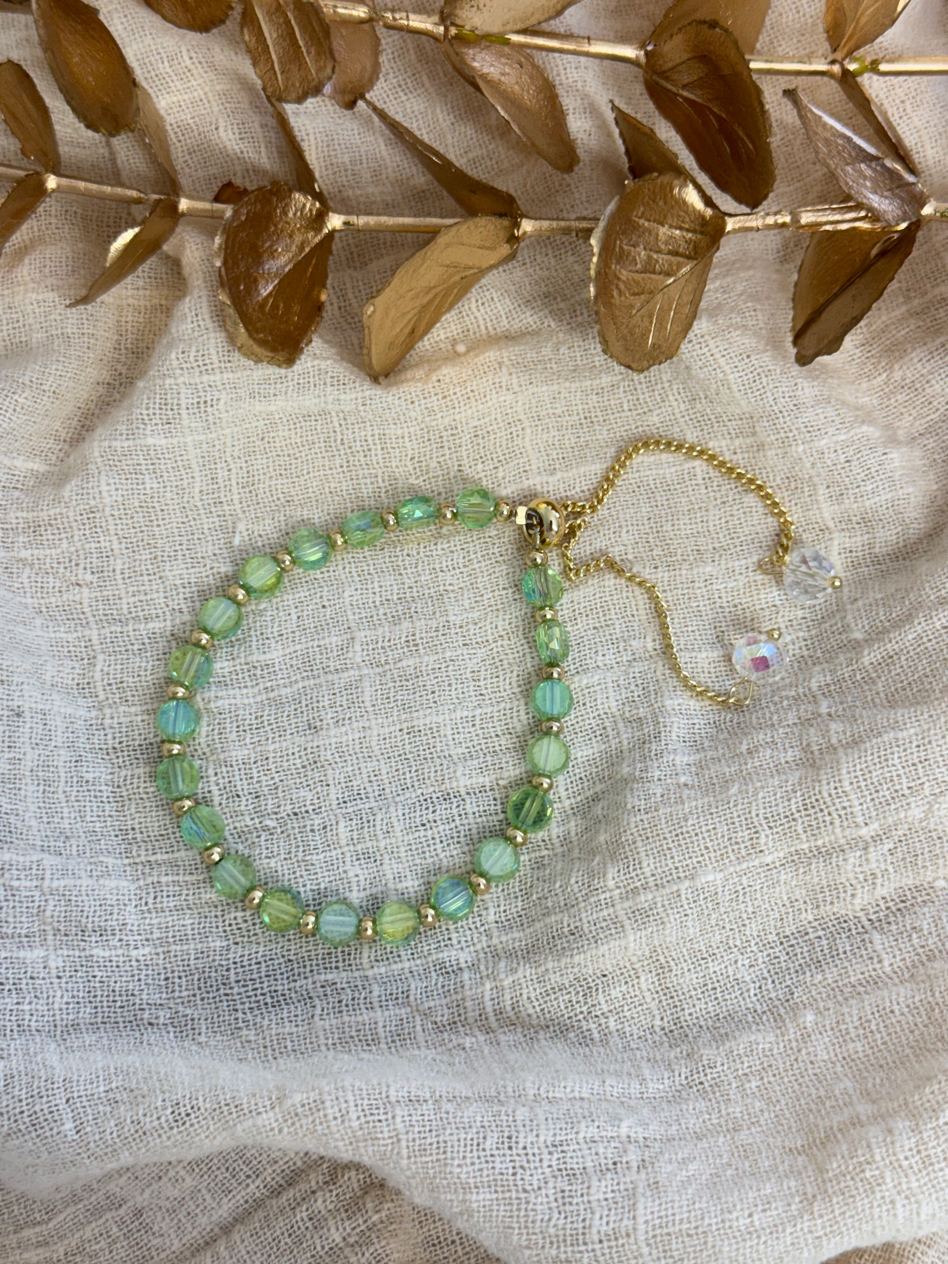 timeless jewellery, perfect gift for her, elegant jewellery, dainty jewellery, simple jewellery, classic gold bracelet, fashion accessories, sleek jewellery, trendy jewellery, lightweight bracelet, stylish jewellery, simple bracelet, dangling bracelet, dangle, multicolored bracelet, beaded bracelet
light green bracelet, light green beads, green bracelet, green beads, bracelet with green beads