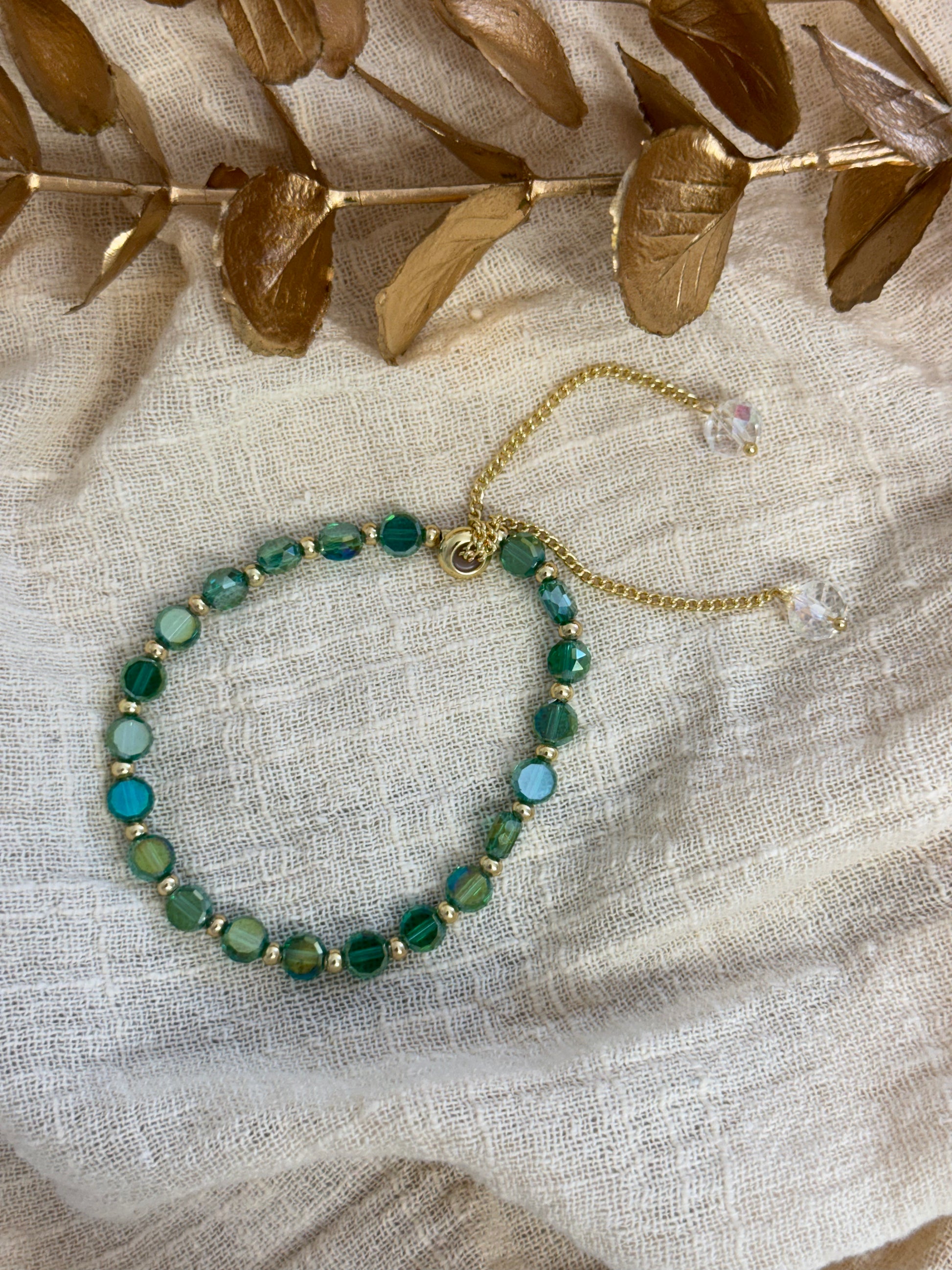 timeless jewellery, perfect gift for her, elegant jewellery, dainty jewellery, simple jewellery, classic gold bracelet, fashion accessories, sleek jewellery, trendy jewellery, lightweight bracelet, stylish jewellery, simple bracelet, dangling bracelet, dangle, multicolored bracelet, beaded bracelet
green bracelet, green beads bracelet