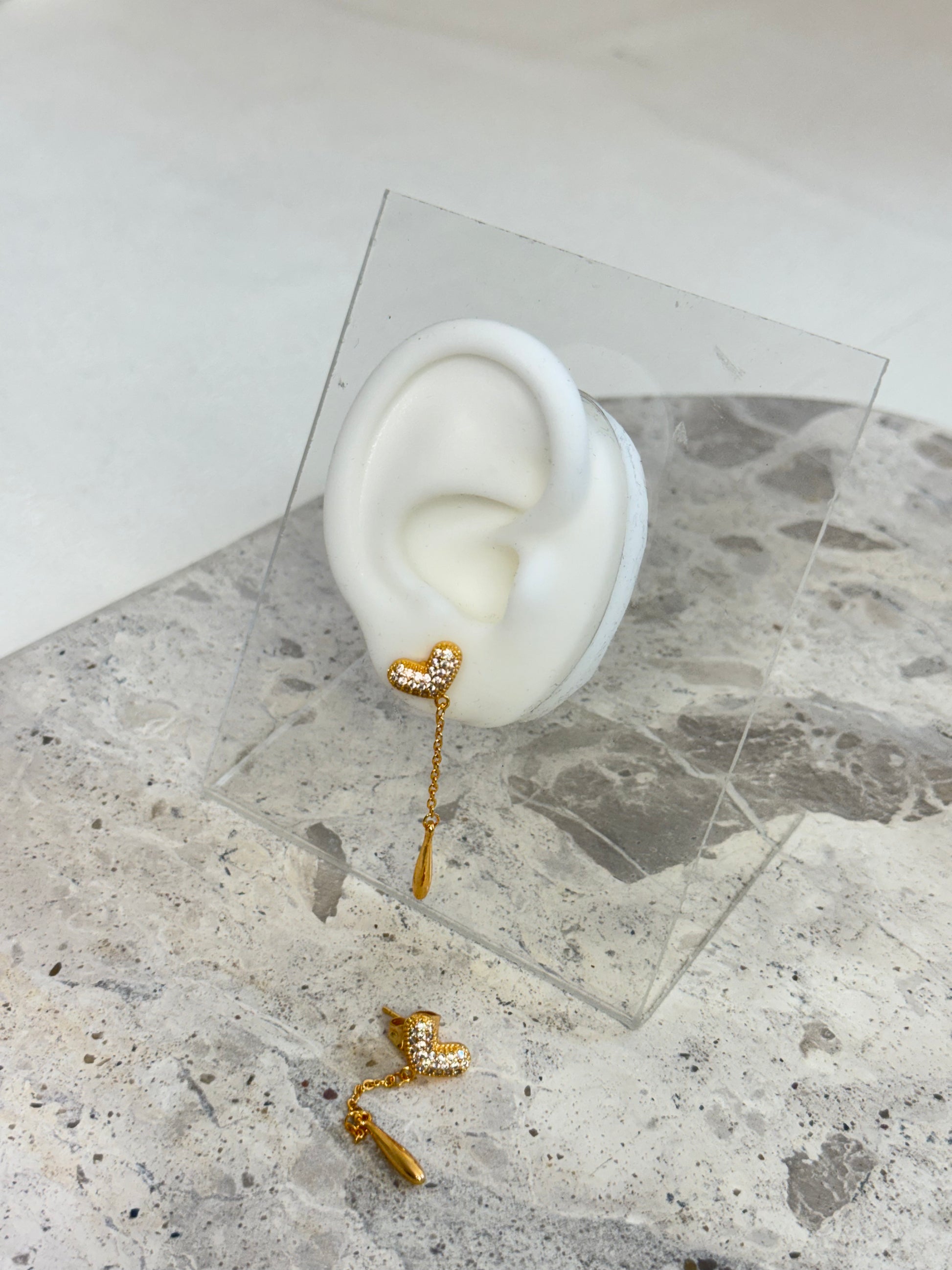 rose gold earrings, hoop earrings, drop earrings, stone earrings, stud earrings, australia earrings, simple earrings, sparkling earrings, affordable earrings, cheap earrings, waterproof earrings, earrings for any occasion, versatile earrings, black earrings, red earrings, green earrings, yellow earrings, blue earrings, heart earrings, cute earrings, flower earrings, unique design earrings

dangling earrings, dangle, heart earrings