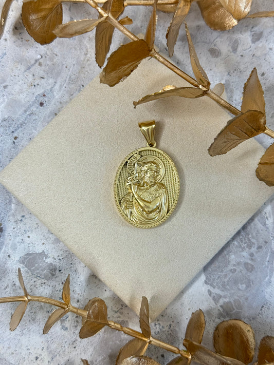 gold pendant, simple pendant, timeless design pendant, pendant for any occasion, cute pendant, versatile pendant, pendant for necklace, bold pendant, statement pendant, religious pendant, cross pendant, faith pendant