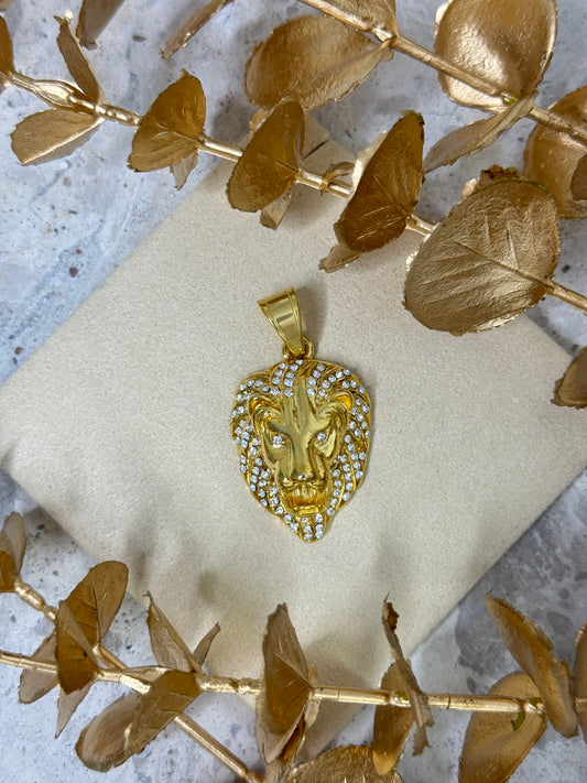 gold pendant, simple pendant, timeless design pendant, pendant for any occasion, cute pendant, versatile pendant, pendant for necklace, bold pendant, statement pendant, animal pendant, stone pendant