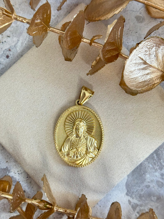 gold pendant, simple pendant, timeless design pendant, pendant for any occasion, cute pendant, versatile pendant, pendant for necklace, bold pendant, statement pendant, faith pendant, religious pendant