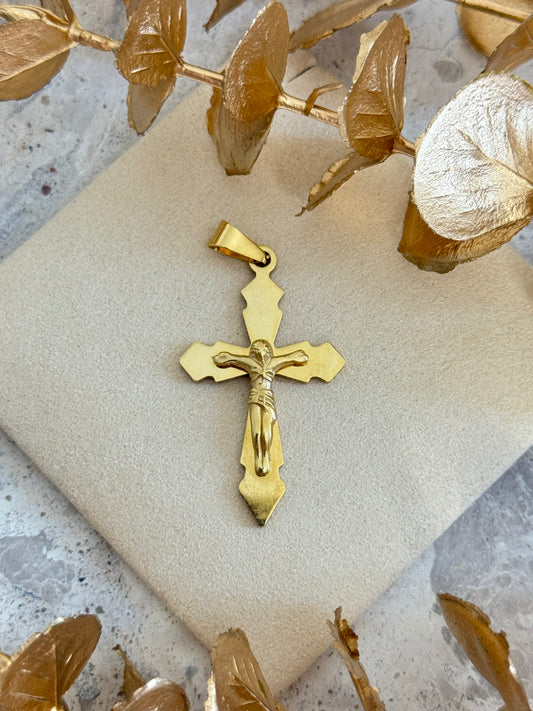 gold pendant, simple pendant, timeless design pendant, pendant for any occasion, cute pendant, versatile pendant, pendant for necklace, bold pendant, statement pendant, cross pendant, faith pendant