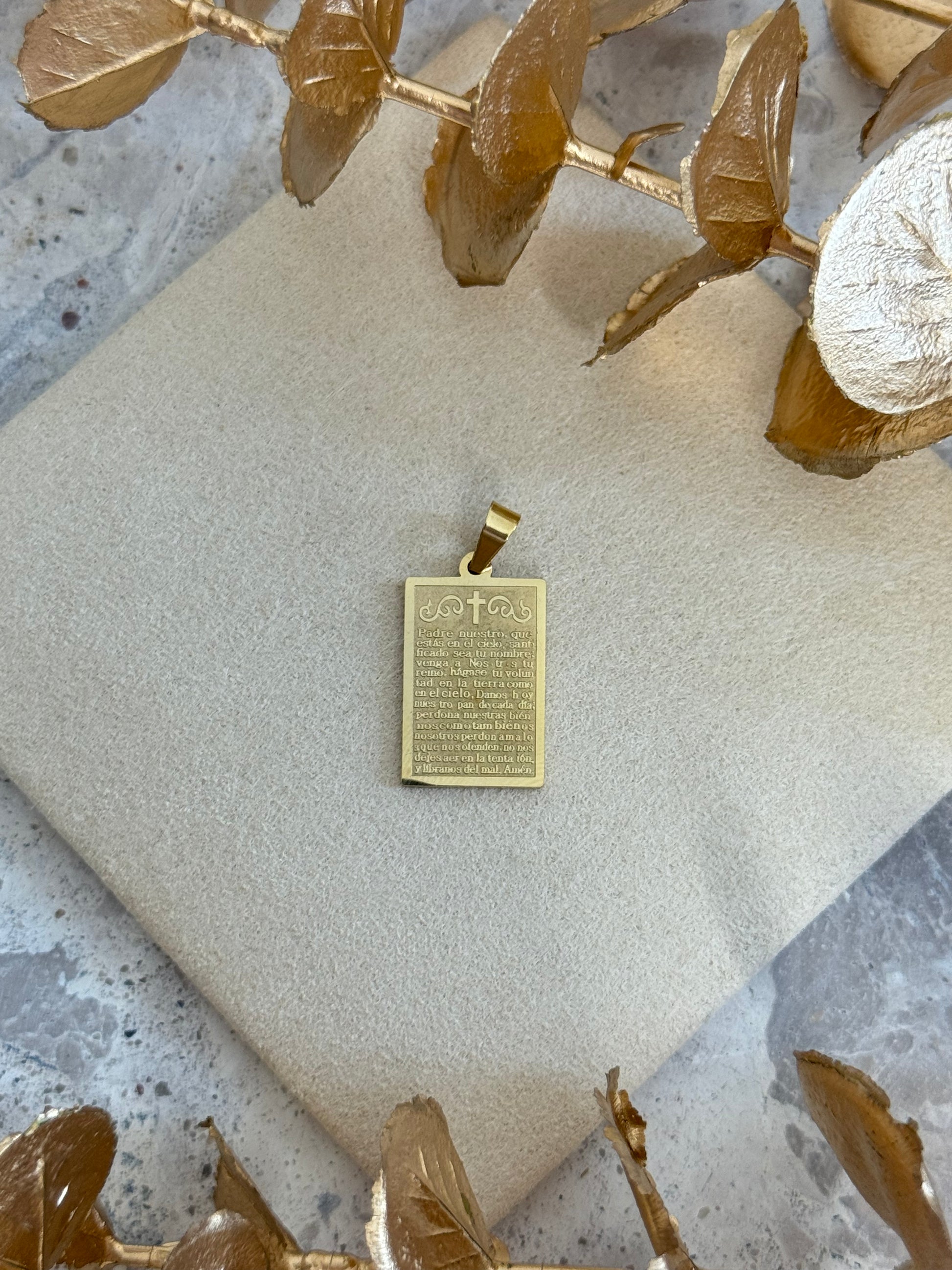 gold pendant, simple pendant, timeless design pendant, pendant for any occasion, cute pendant, versatile pendant, pendant for necklace, bold pendant, statement pendant
