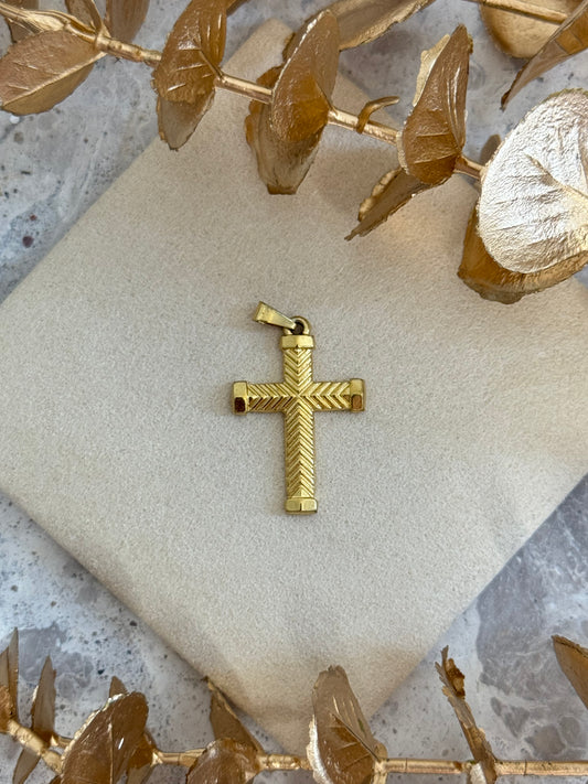 gold pendant, simple pendant, timeless design pendant, pendant for any occasion, cute pendant, versatile pendant, pendant for necklace, cross pendant, faith pendant