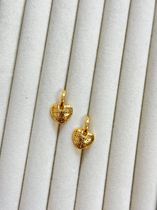 stone earrings, yellow gold earrings, drop earrings, australia earrings, simple earrings, stud earrings, affordable earrings, cheap earrings, waterproof earrings, hoop earrings, heart earrings