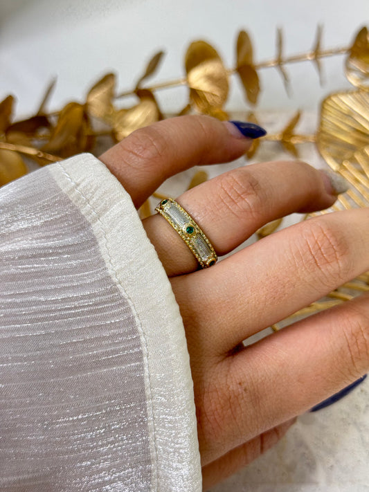 timeless jewellery, perfect gift for her, elegant jewellery, dainty jewellery, simple jewellery, classic gold ring, fashion accessories, sleek jewellery, trendy jewellery, lightweight ring, stylish jewellery, simple ring
 minimanl stone ring, green ring, ring with green stones