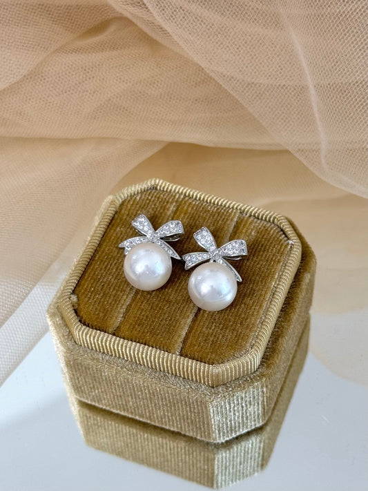 stone earrings, white gold earrings, stud earrings, australia earrings, simple earrings, sparkling earrings, affordable earrings, cheap earrings, waterproof earrings, earrings for any occasion, drop earrings, ribbon earrings, pearl earrrings