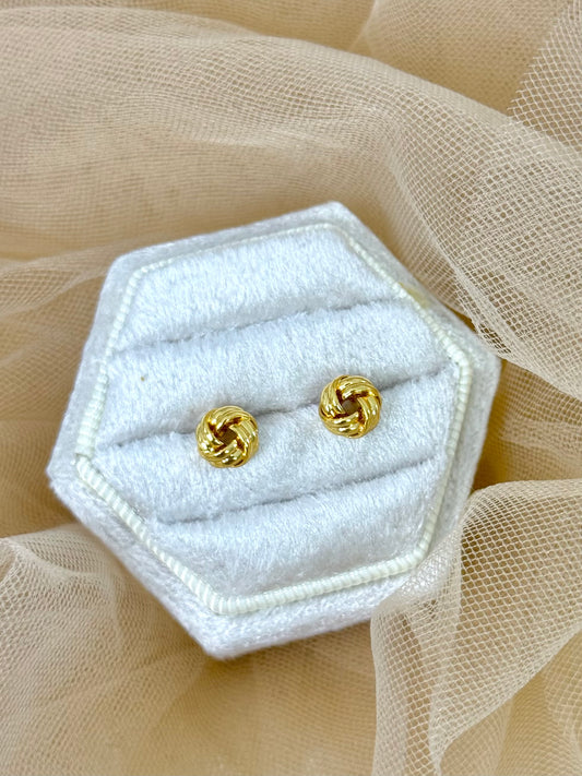 small stud earrings, gold earrings, small gold earrings. earrings austrlia, affordable earrings, cheap earrings, waterproof earrings, simple earrings 
