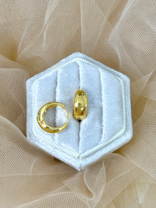 huggie earrings, clip earrings, hoop earrings, gold earrings, small gold earrings. earrings australia, affordable earrings, cheap earrings, waterproof earrings, simple earrings 