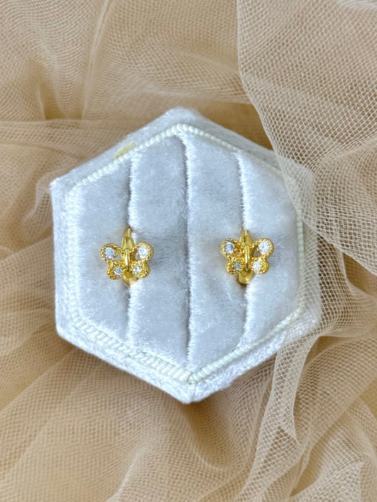 huggie earrings, clip earrings, hoop earrings, gold earrings, small gold earrings. earrings australia, affordable earrings, cheap earrings, waterproof earrings, simple earrings, butterfly earrings