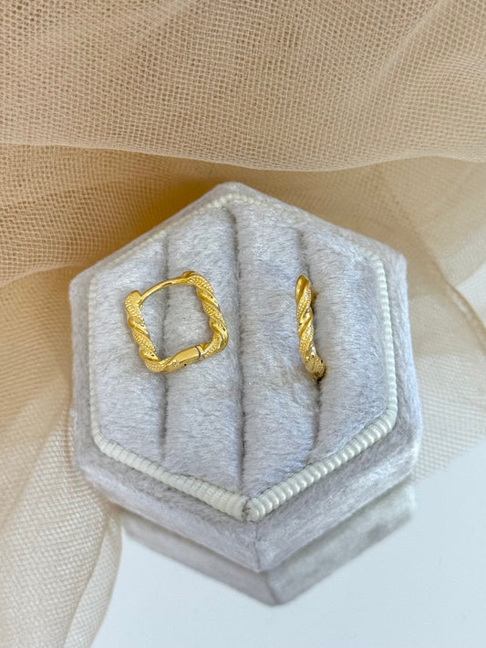 gold earrings, braided design earrings, simple earrings, earrings for any occasion, square design earrings