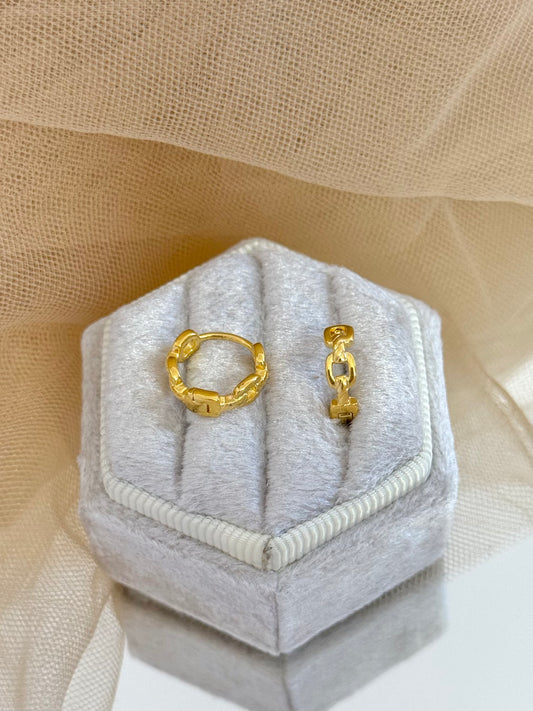 hoop earrings, pattern earrings, gold earrings, simple earrings