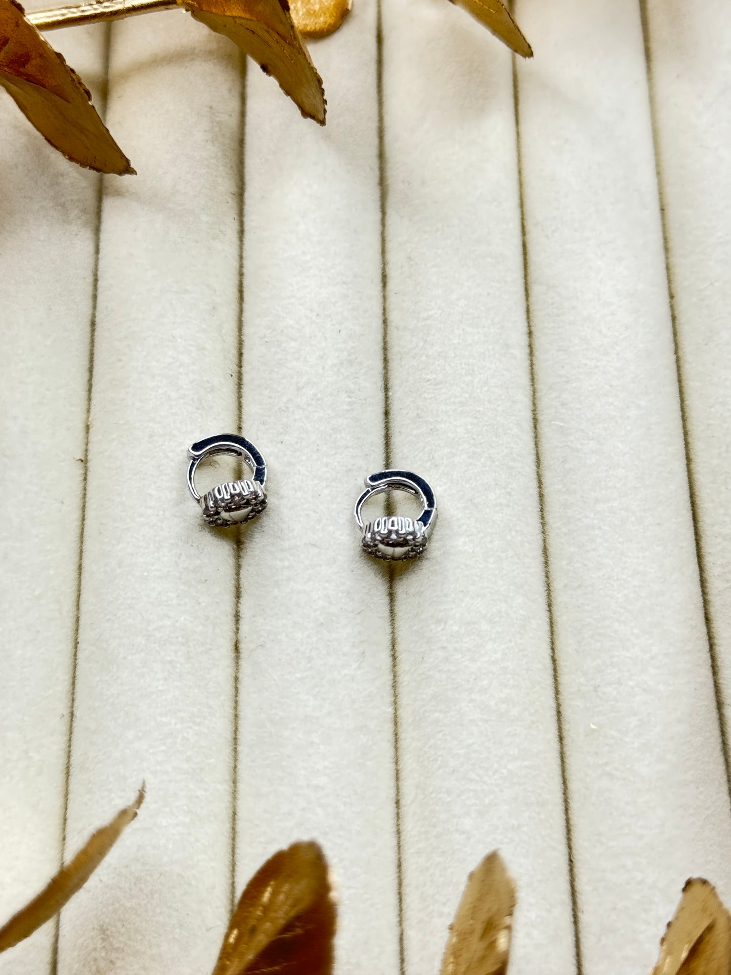 White Gold Earrings 1692