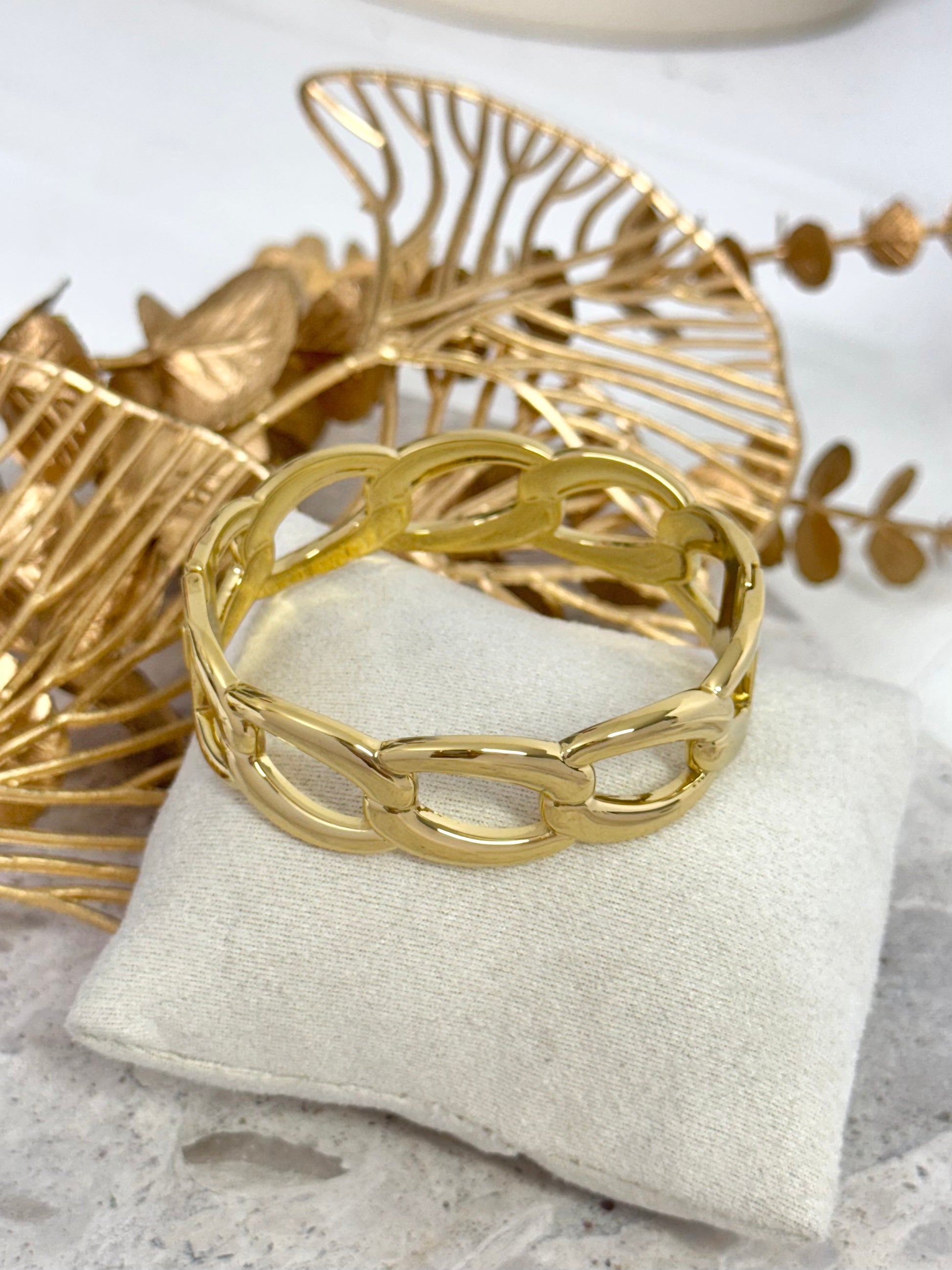 statement piece, large bangle, cuff bangle, link bangle, bangle for everyday, unique bangle