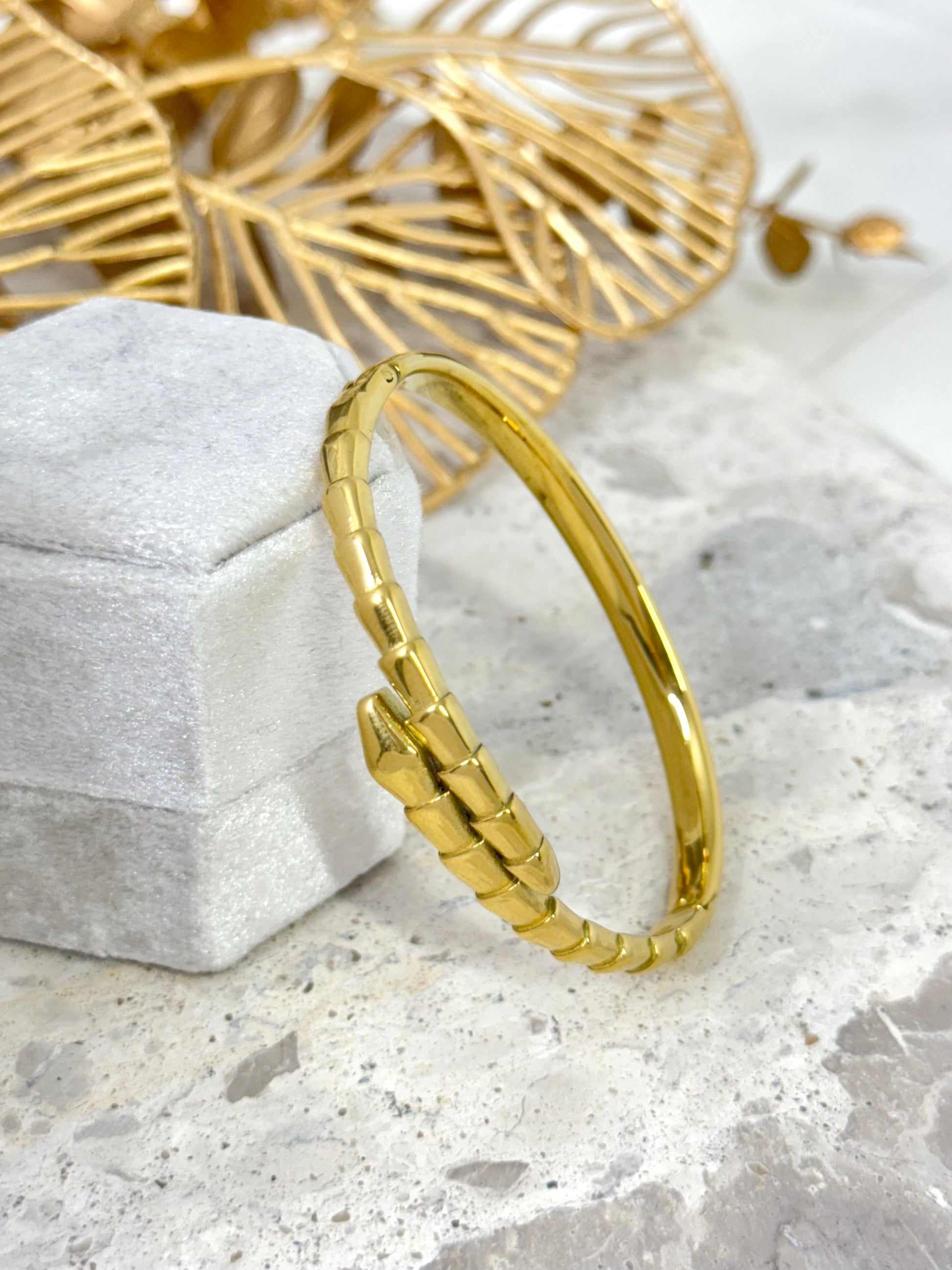 serpent bangle, snake  bangle, snake jewellery, serpent jewellery