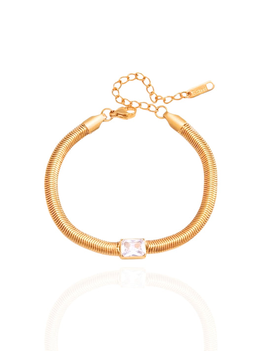 timeless jewellery, perfect gift for her, elegant bracelet, charm bracelet, best gift for her, stylish gift, statement bracelet, versatile bracelet, bracelet Australia, gold bracelet, classic gold chain bracelet, simple bracelet, lucky charm bracelet, cute bracelet, lightweight bracelet, chain bracelet, statement bracelet, bracelet with minimal stones, charm bracelet, dangling charm bracelet, bowknot design bracelet, herringbone snake chain, herringbone chain bracelet