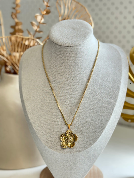 Flora Necklace 101