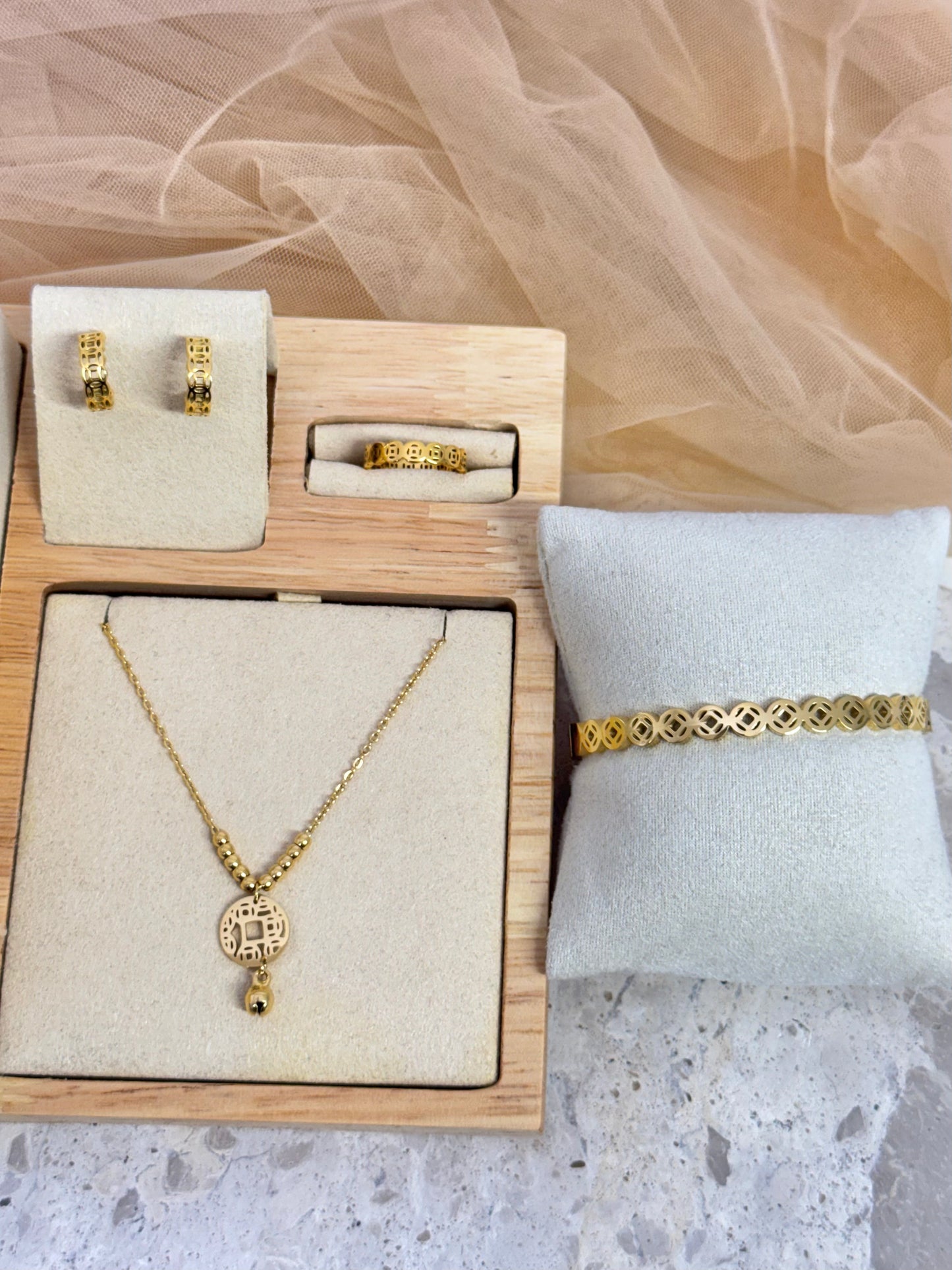 Stainless Jewellery, Waterproof Jewellery, Gift Ideas for Jewellery, Gold-plated stainless steel pendant