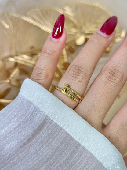 Vala Nail Ring in Plain