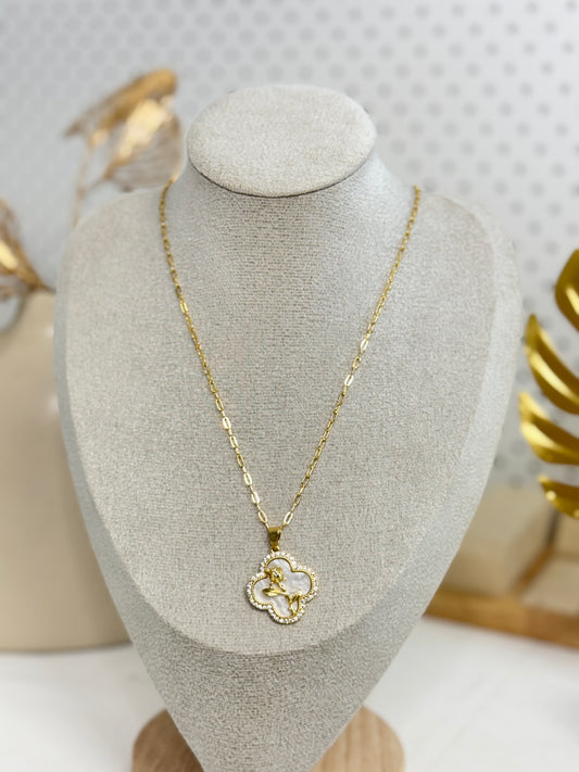 Rose Clover Necklace 2569