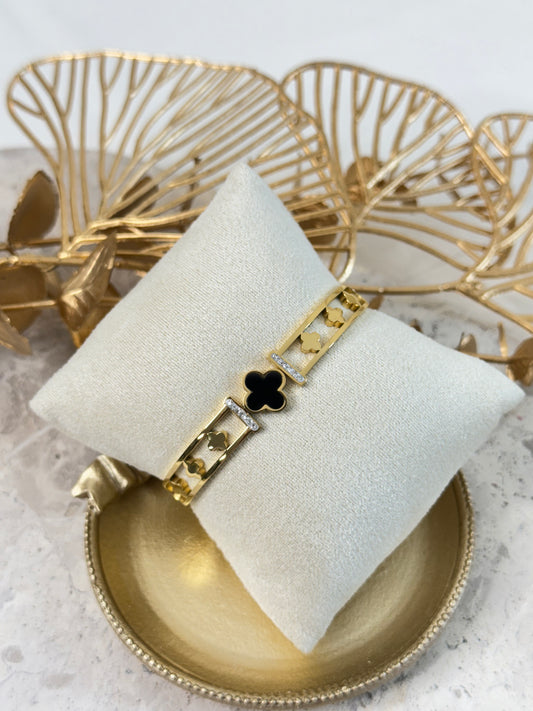 Bangle 582