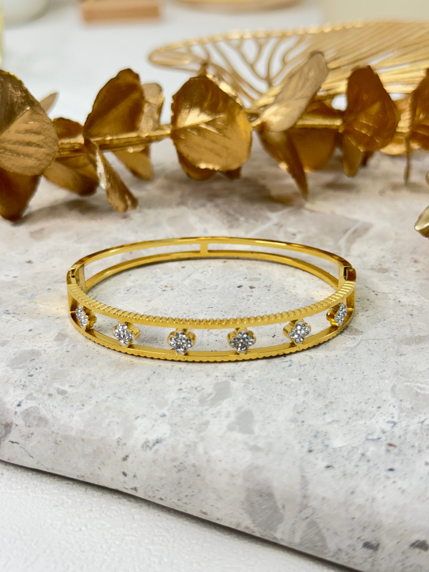 Bangle 598