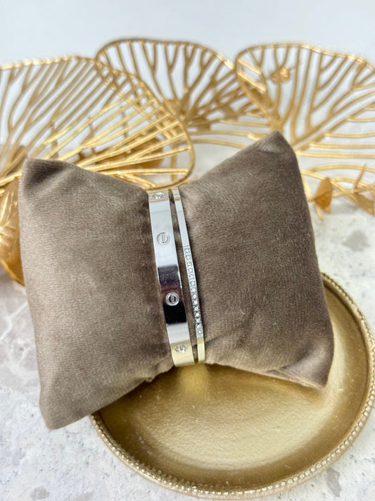 Bangle 657