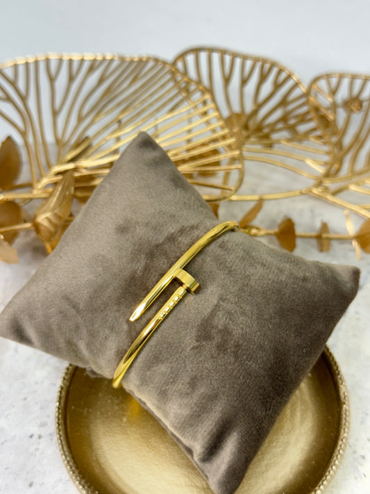 Vala Nail Bangle 667