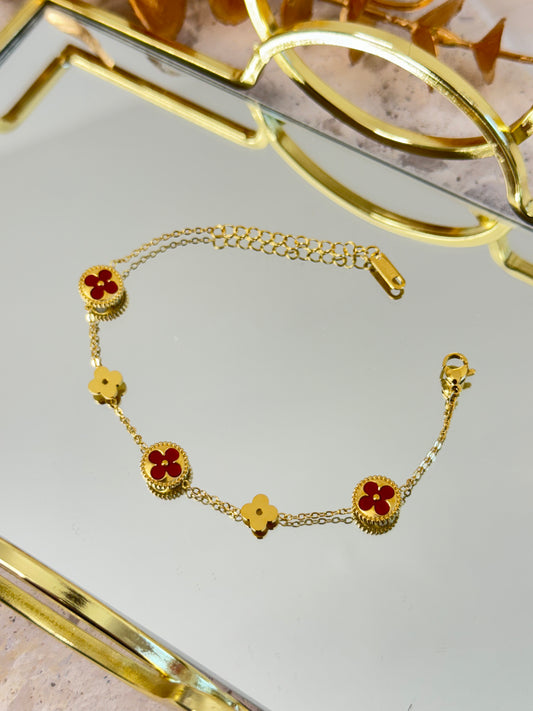 Lina Clover in Maroon Bracelet