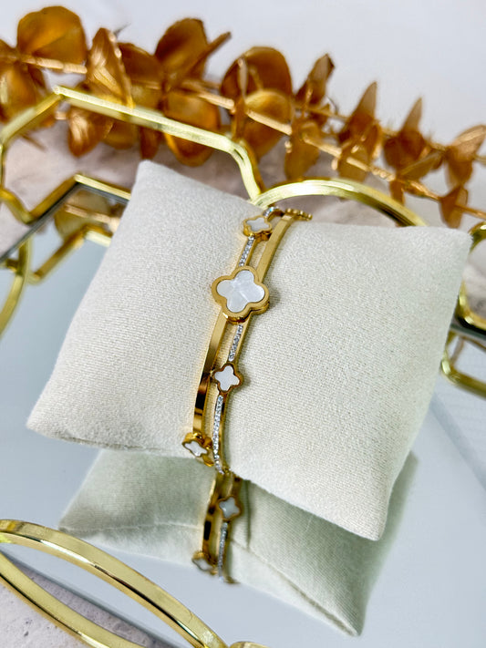 Noa Clover in White | Bangle 814