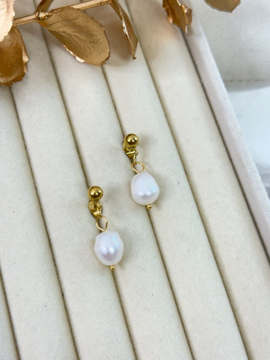 Emily Pearl Earrings 1075
